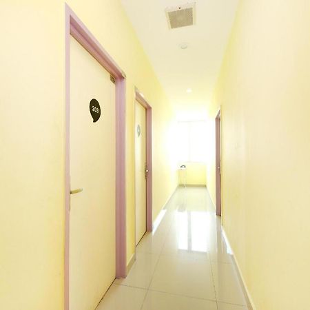 Comma Hotel Bandar Saujana Putra Bagian luar foto