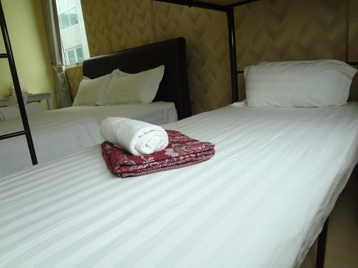Comma Hotel Bandar Saujana Putra Bagian luar foto