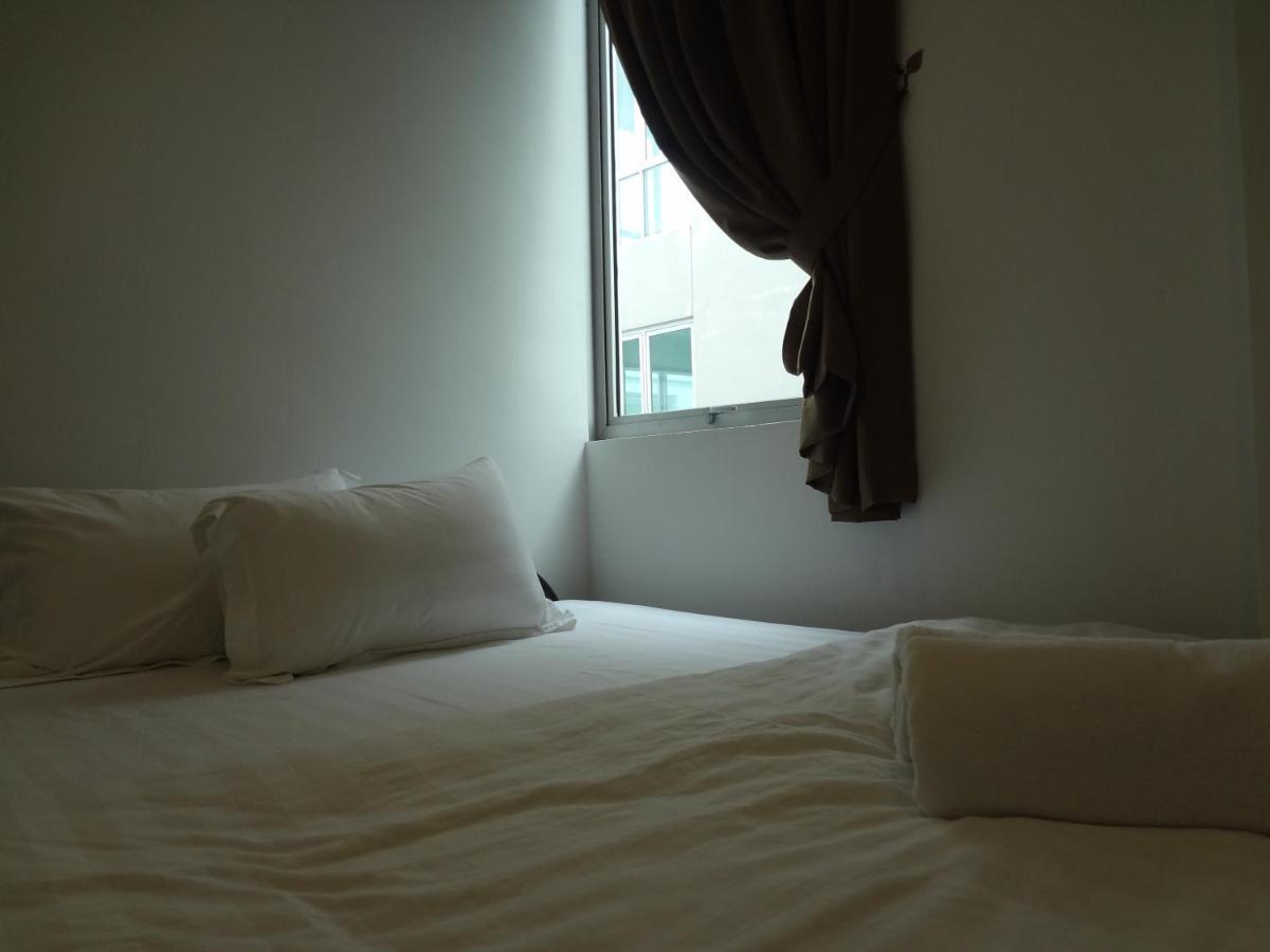 Comma Hotel Bandar Saujana Putra Bagian luar foto