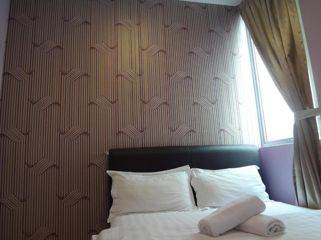Comma Hotel Bandar Saujana Putra Bagian luar foto