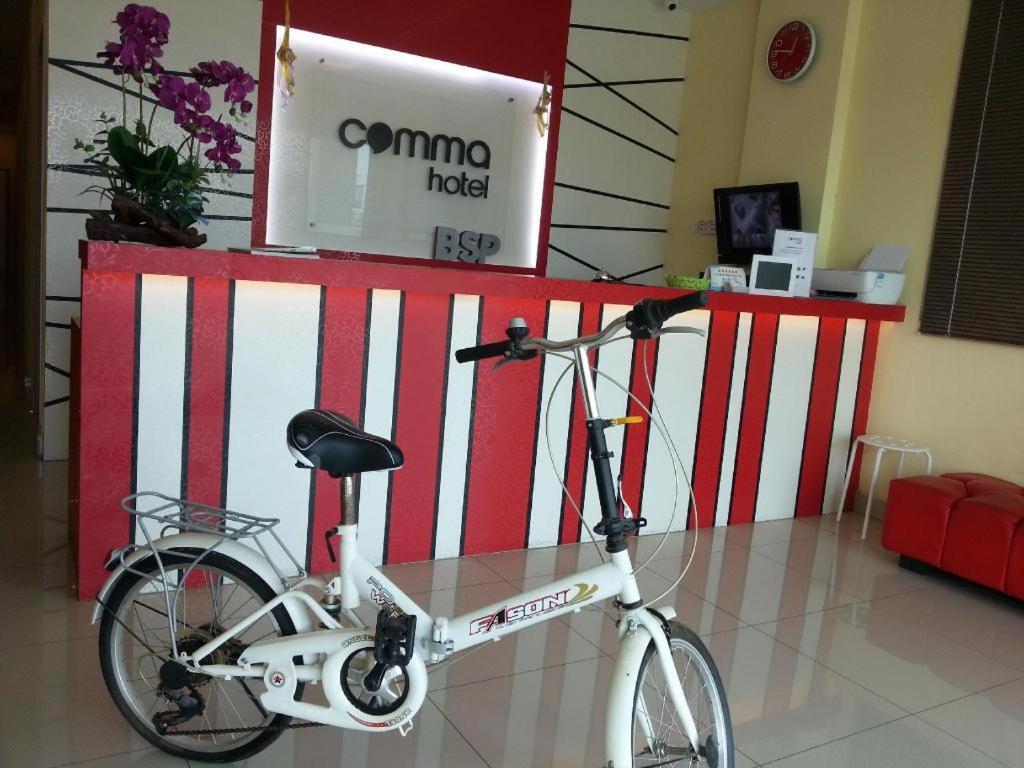 Comma Hotel Bandar Saujana Putra Bagian luar foto