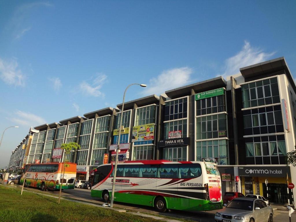 Comma Hotel Bandar Saujana Putra Bagian luar foto
